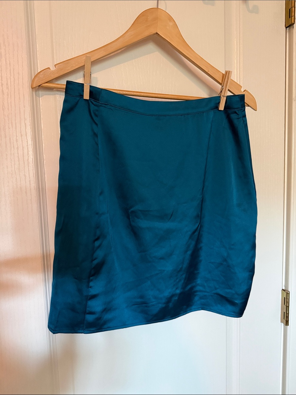 Sincerly Jules Teal Satin Mini Skirt